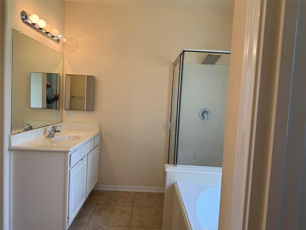 10727 Gilford Crest Drive - Photo 17
