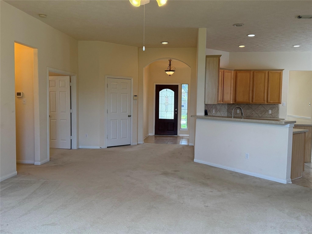 10727 Gilford Crest Drive - Photo 9