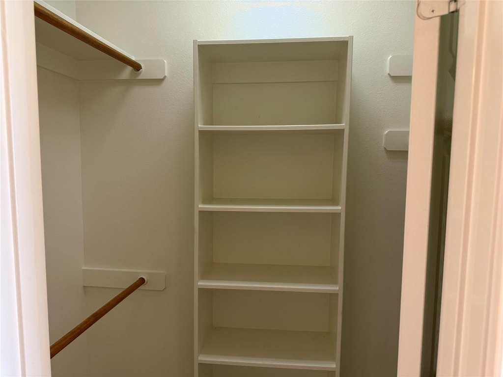 10727 Gilford Crest Drive - Photo 15