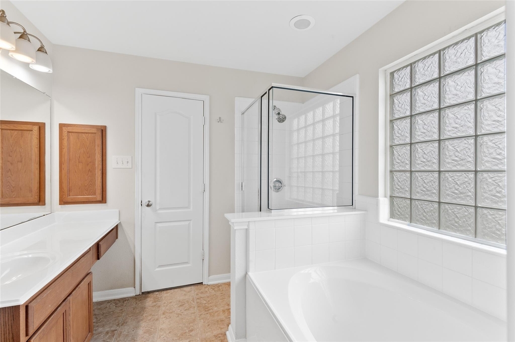 18226 Fair Grange Lane - Photo 20