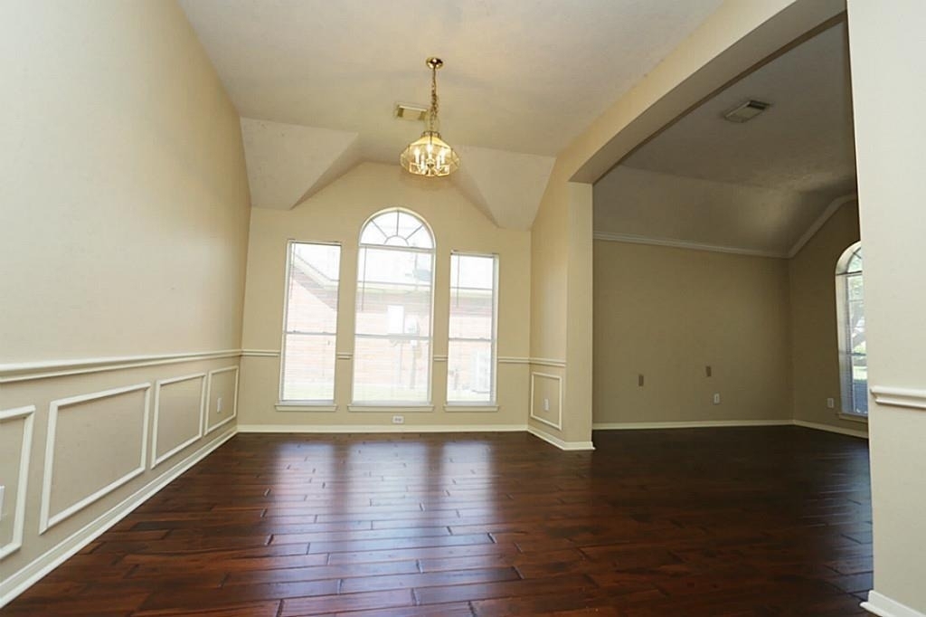 1718 Calmar Drive - Photo 3