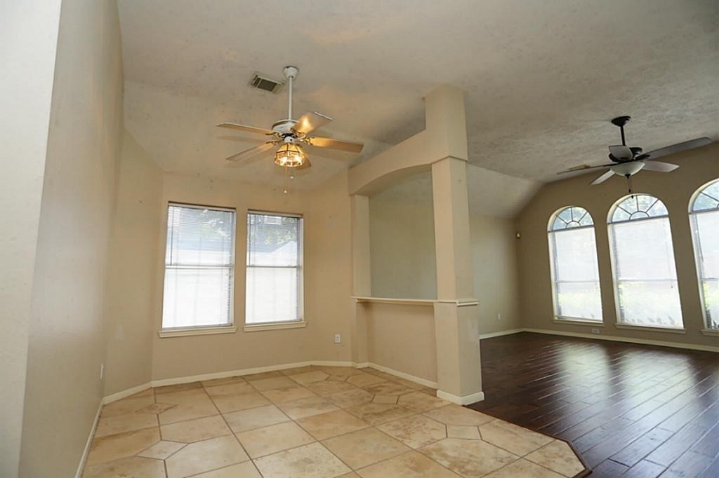 1718 Calmar Drive - Photo 4
