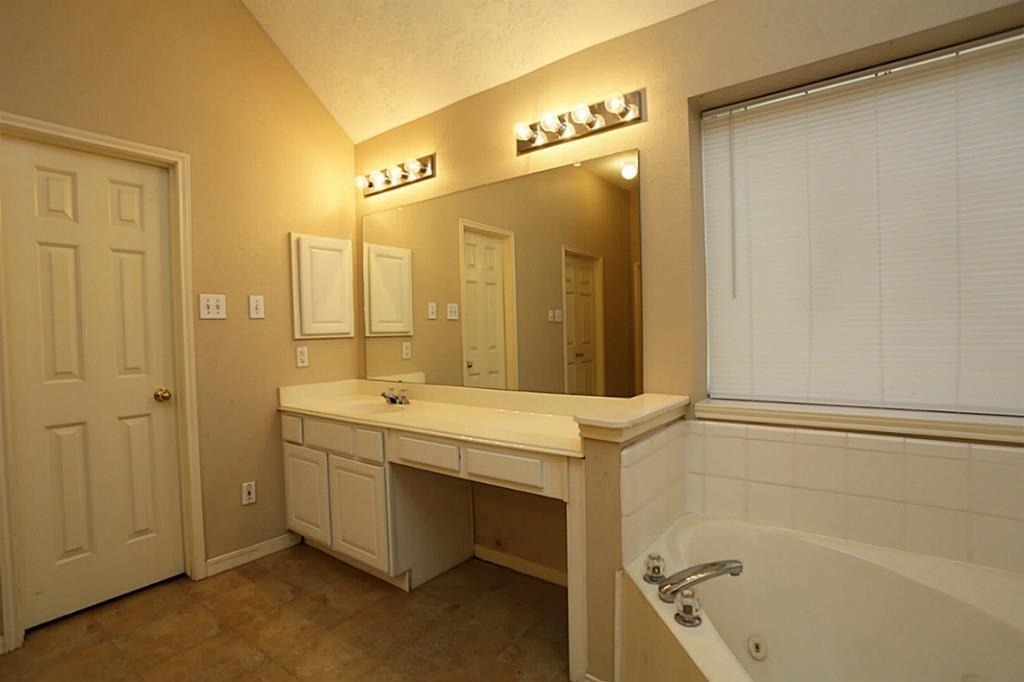 1718 Calmar Drive - Photo 14