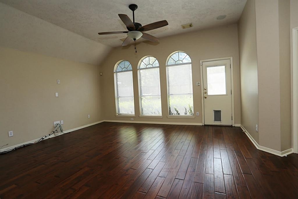 1718 Calmar Drive - Photo 5