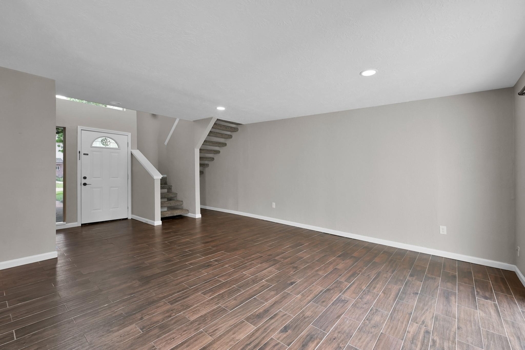 12311 Glenview Drive - Photo 6