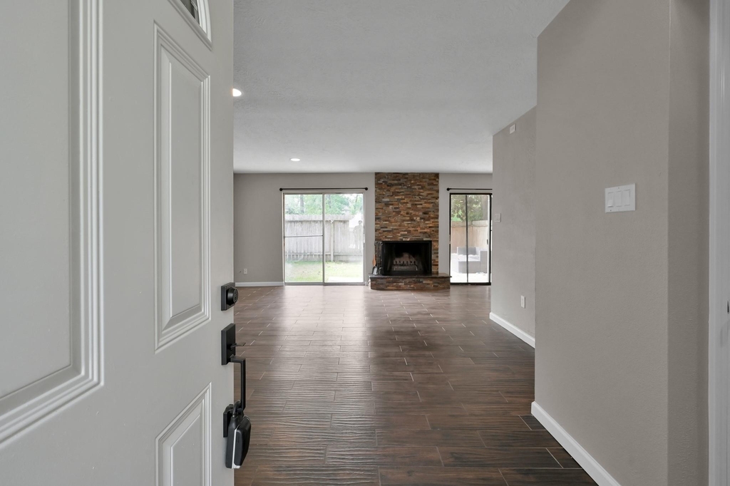 12311 Glenview Drive - Photo 3