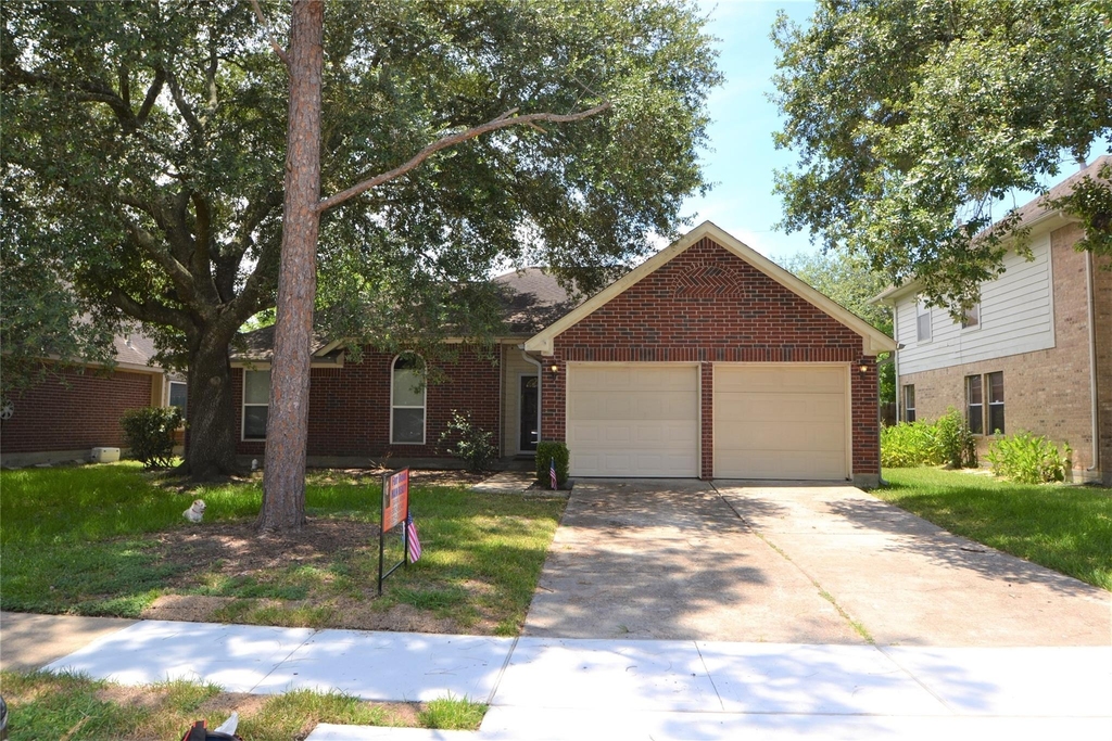 2818 Russett Place - Photo 0