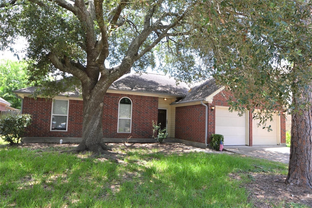 2818 Russett Place - Photo 1