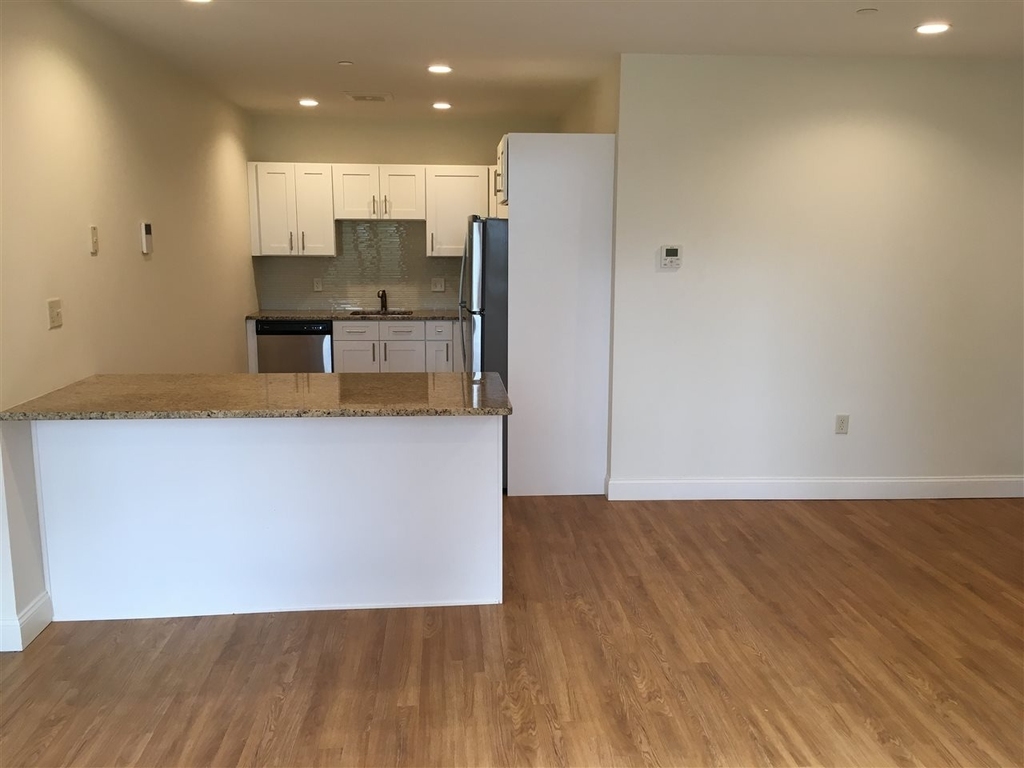 875 Elm - Photo 9