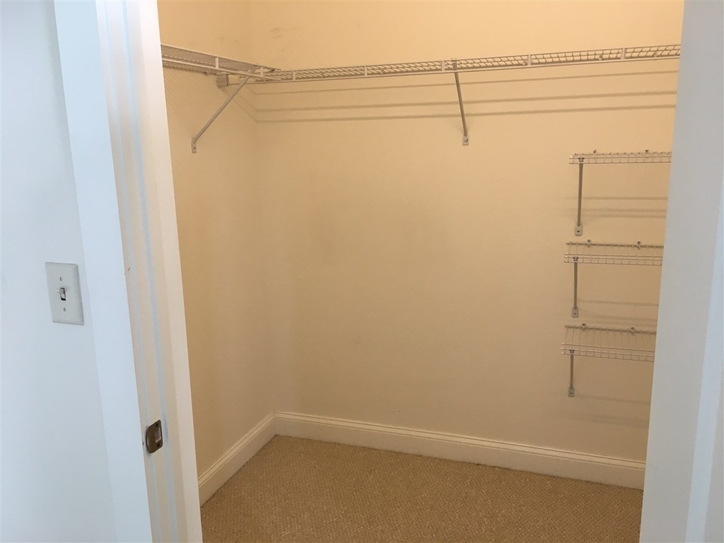 875 Elm - Photo 20