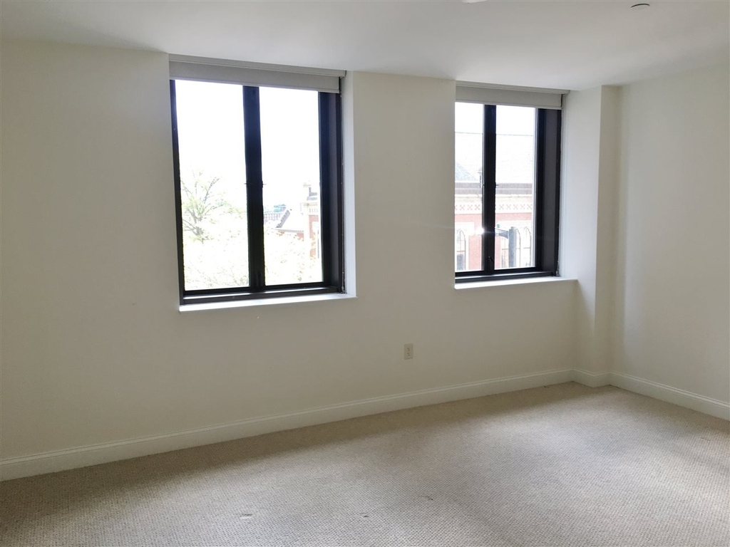 875 Elm - Photo 24
