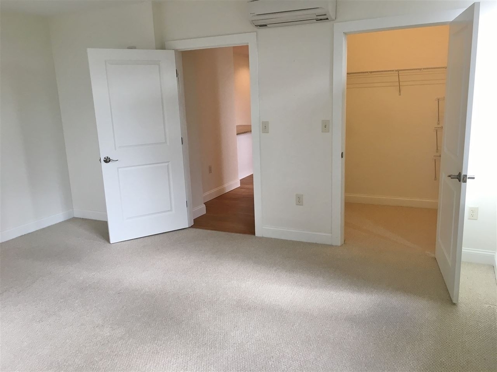 875 Elm - Photo 15