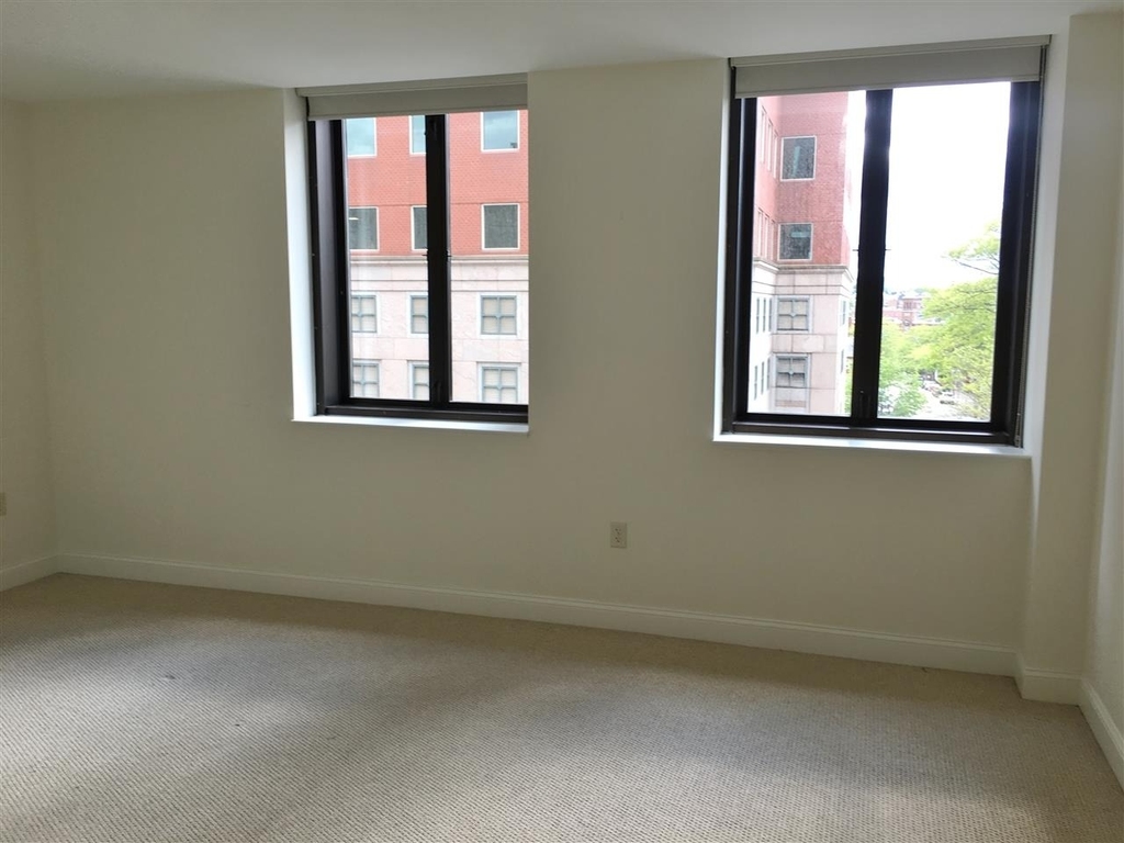 875 Elm - Photo 23