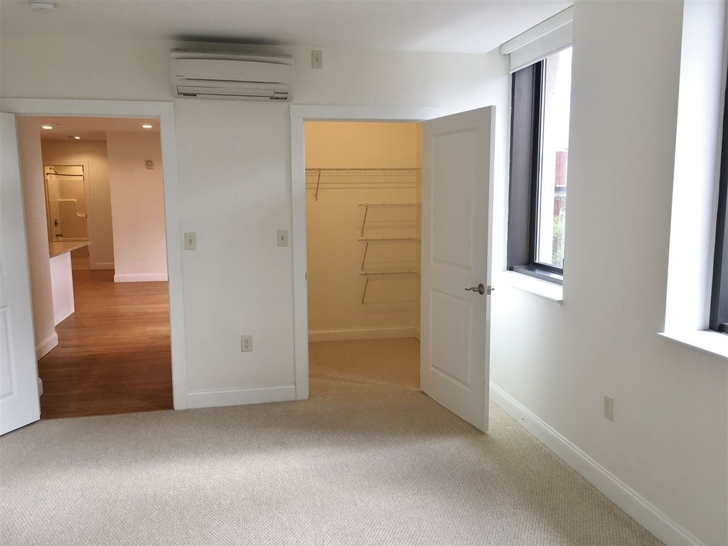 875 Elm - Photo 16