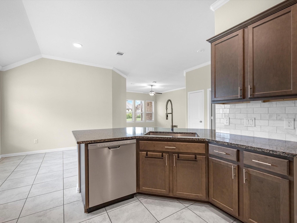 15211 Montezuma Quail Drive - Photo 7