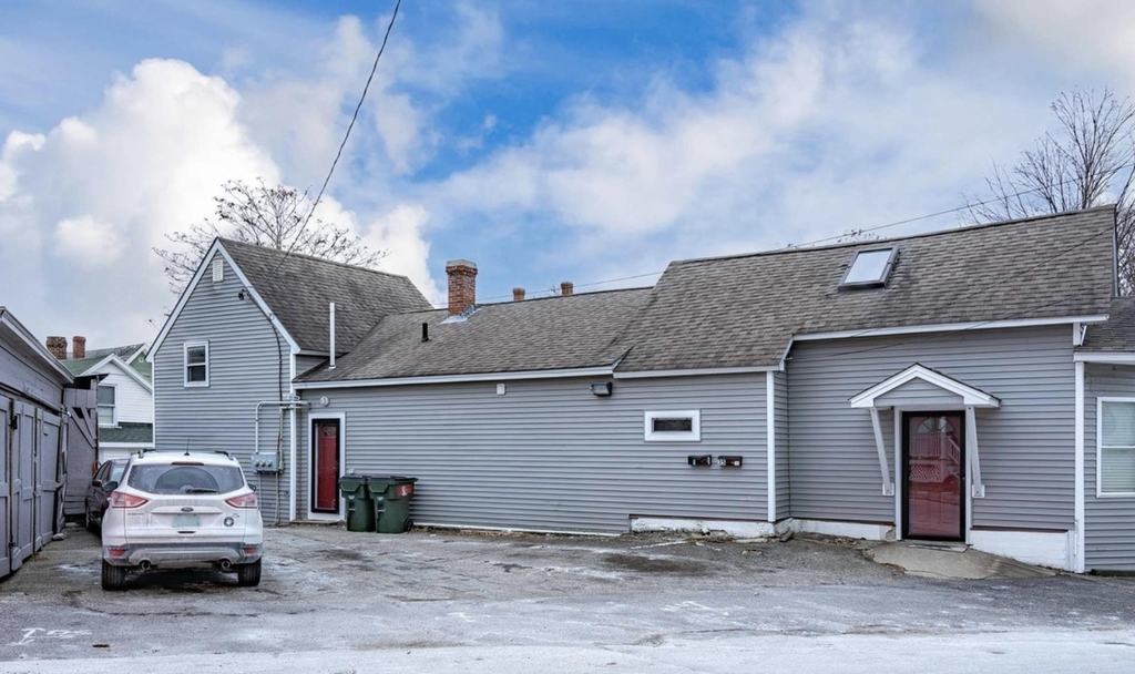 37 Dutton - Photo 0