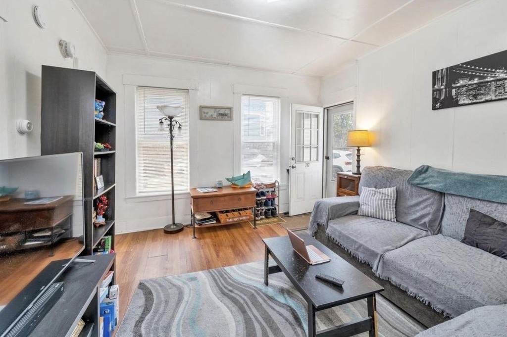 217 S Main - Photo 7