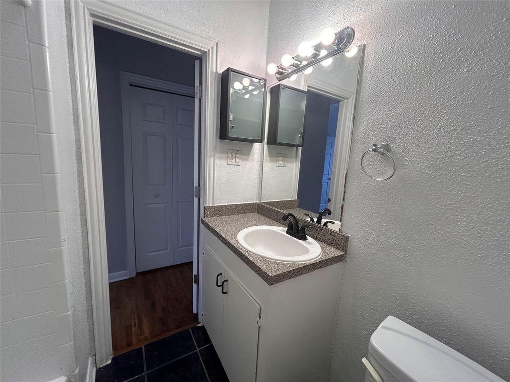 219 Marshall Street - Photo 9