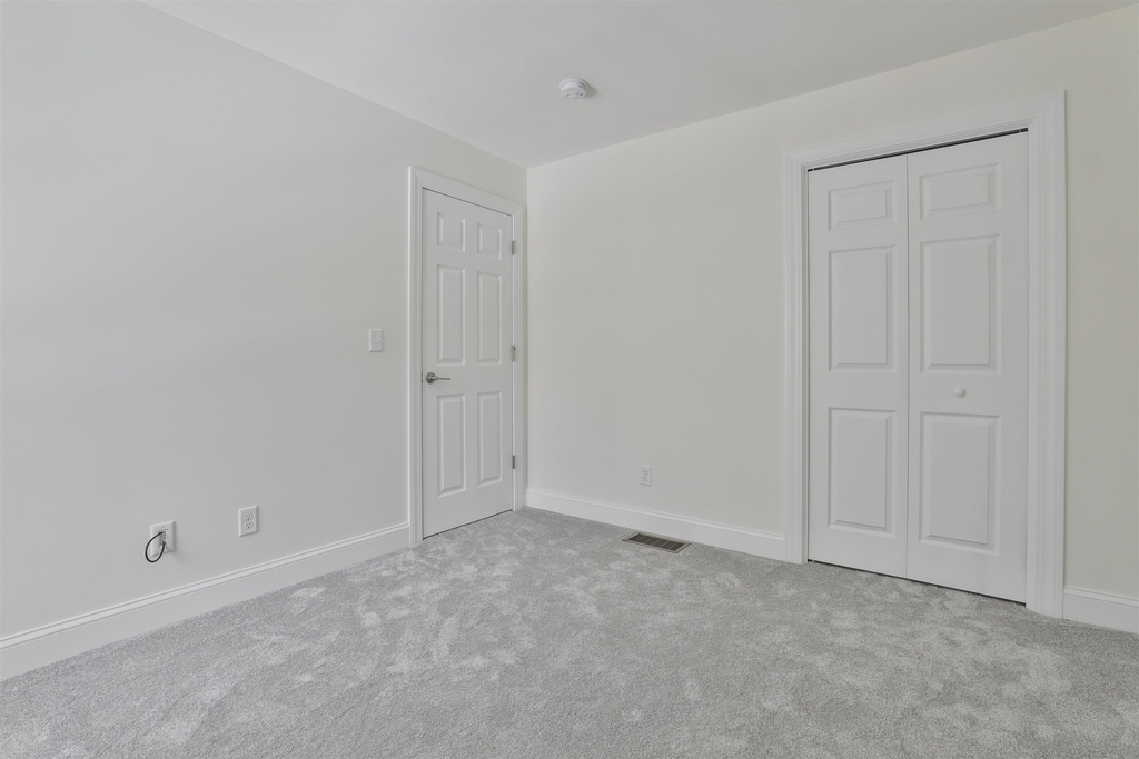 22 Reeds Ferry - Photo 46