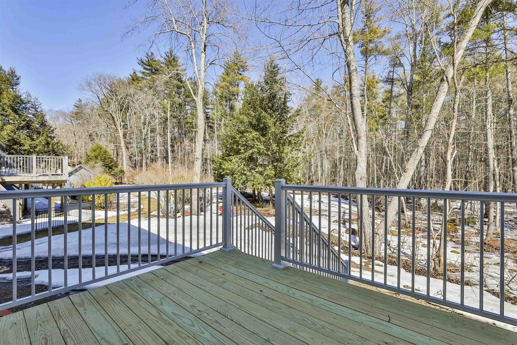 22 Reeds Ferry - Photo 3