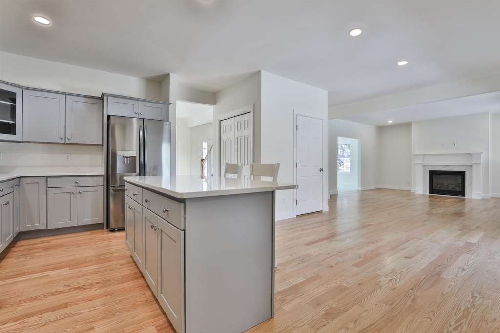 22 Reeds Ferry - Photo 14