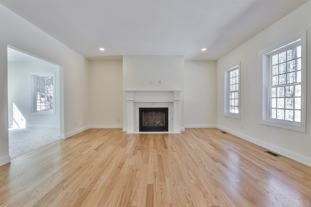 22 Reeds Ferry - Photo 23