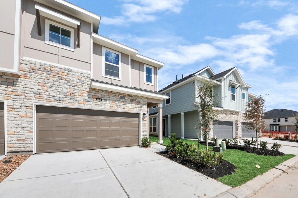 2205 Via Cami Lane - Photo 1