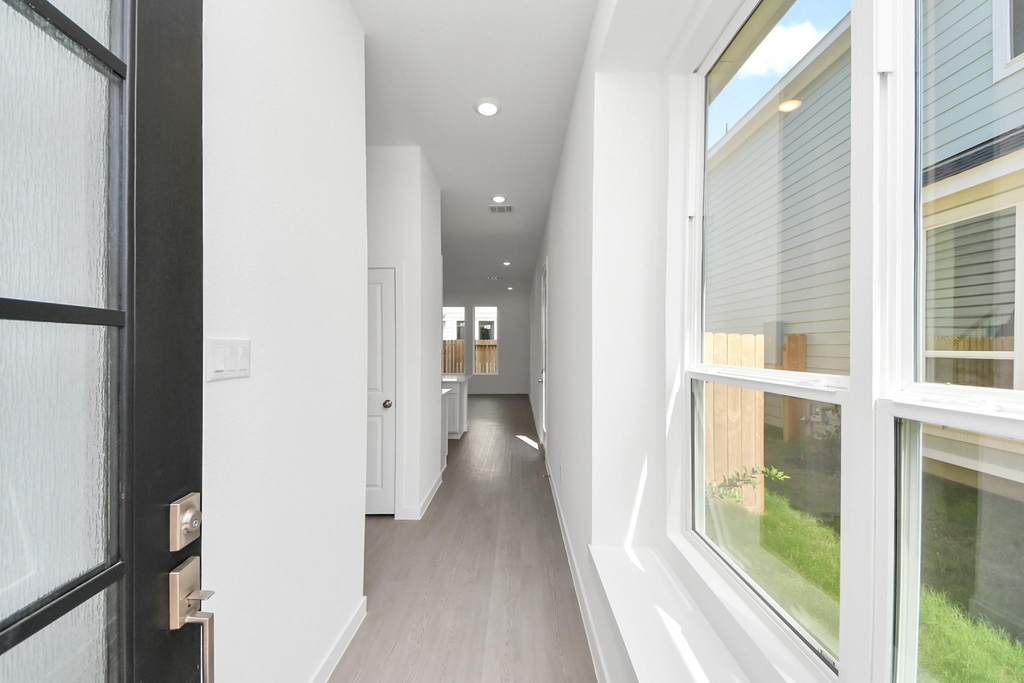 2205 Via Cami Lane - Photo 2