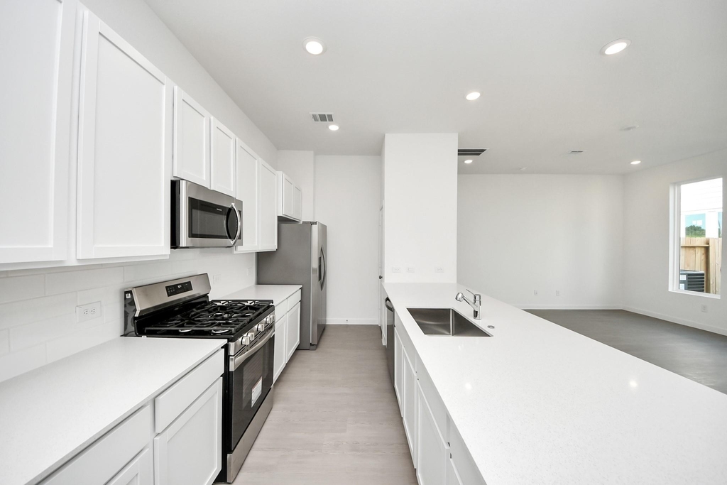 2205 Via Cami Lane - Photo 6