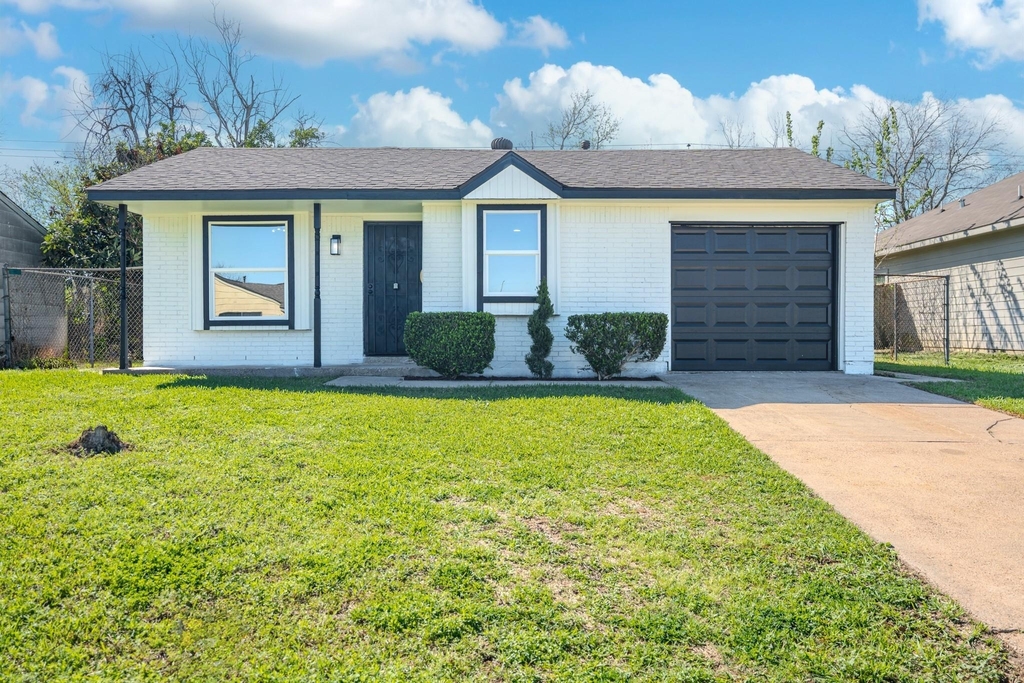3538 Cork Drive - Photo 0
