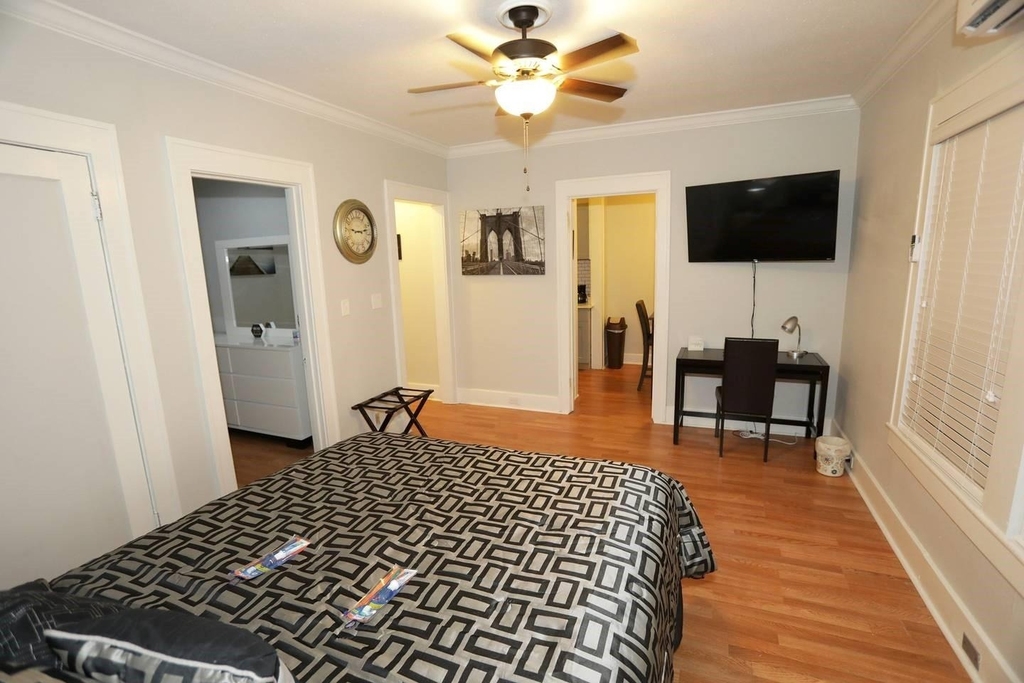 1414 Austin Street - Photo 1