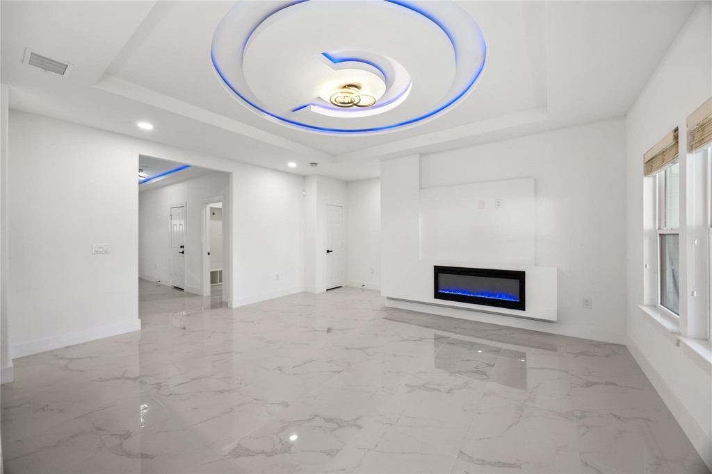 1121 Austin Street - Photo 15