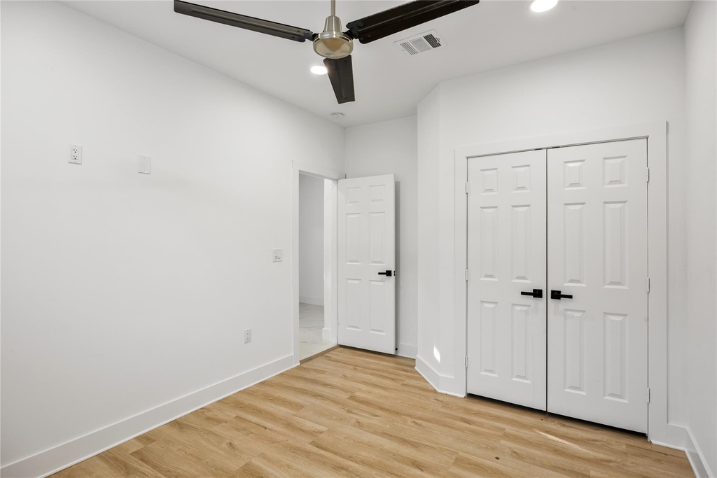 1121 Austin Street - Photo 10