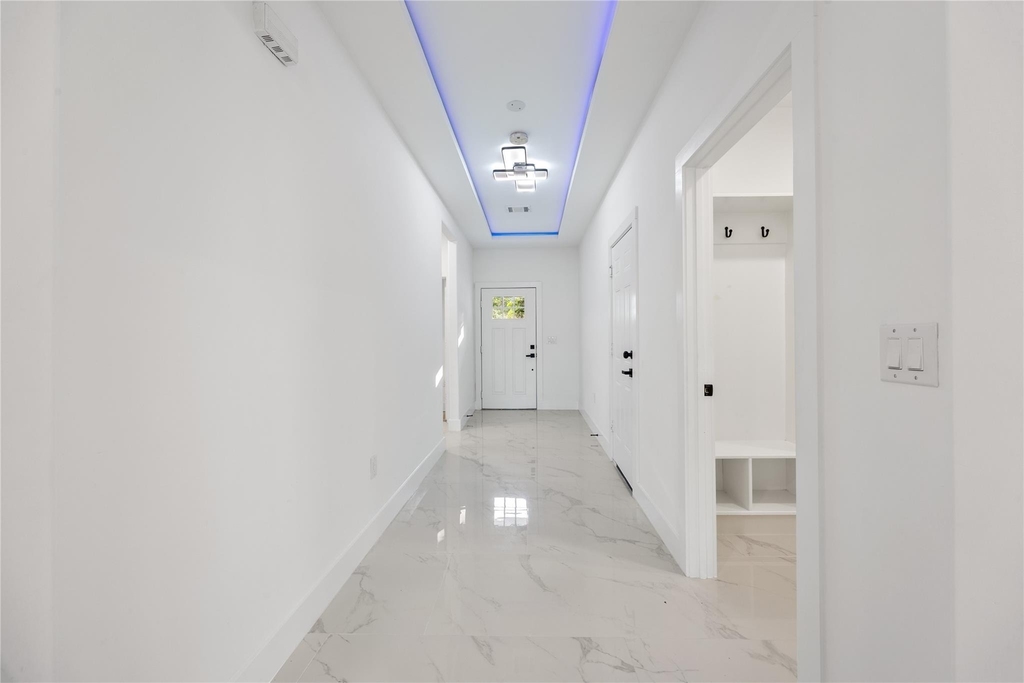 1121 Austin Street - Photo 12