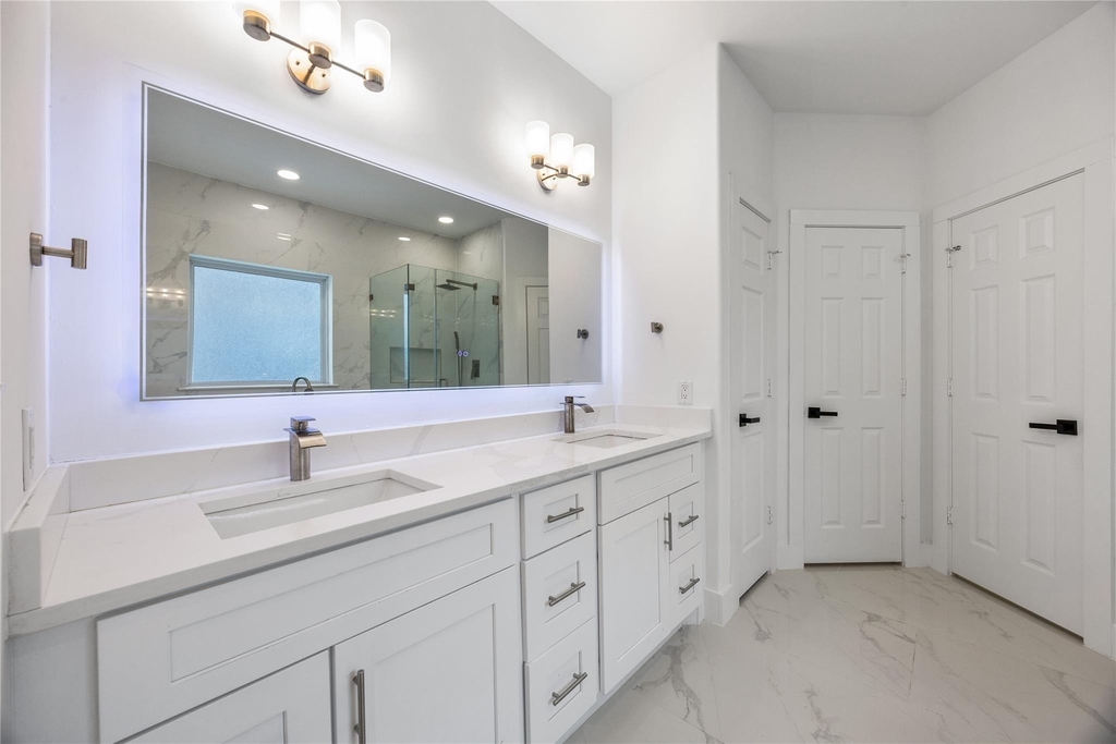 1121 Austin Street - Photo 27
