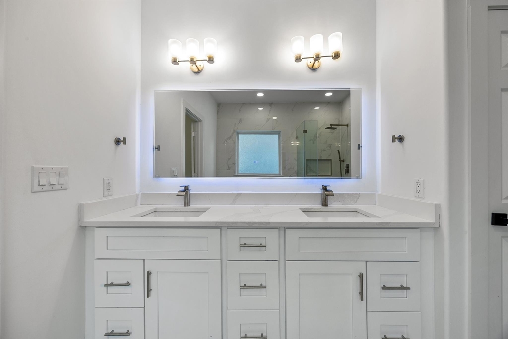 1121 Austin Street - Photo 29