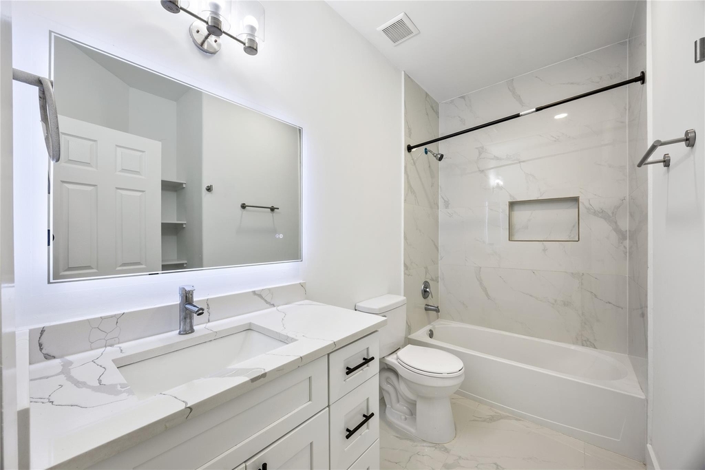 1121 Austin Street - Photo 8