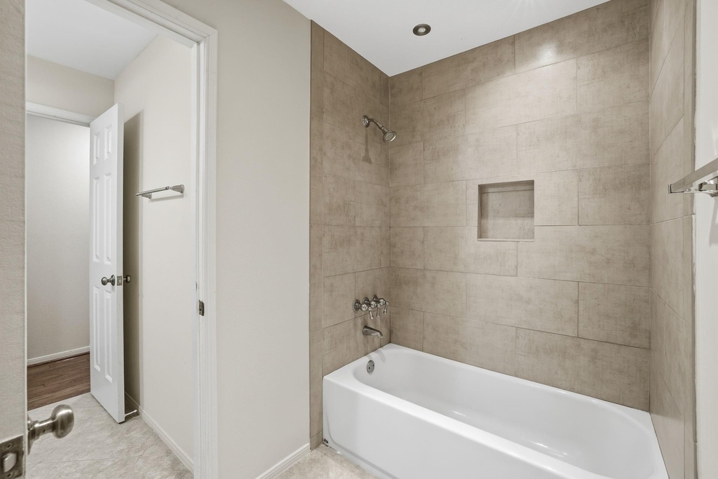14121 Lost Meadow Lane - Photo 27