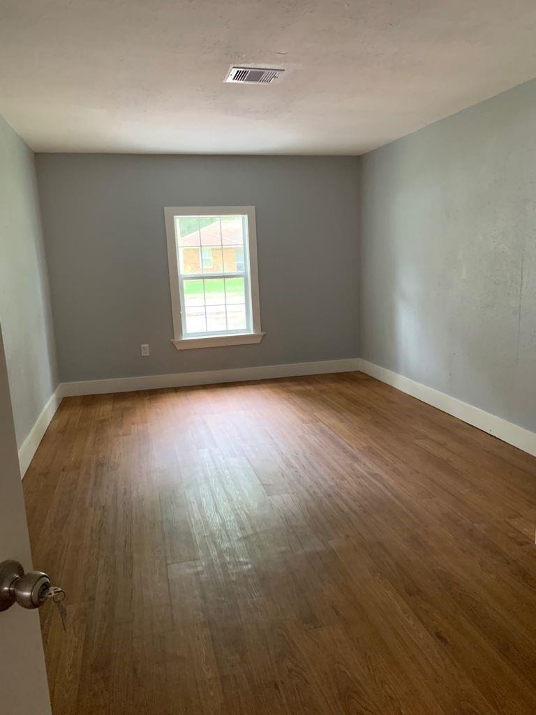10601 Ambursen Street - Photo 5