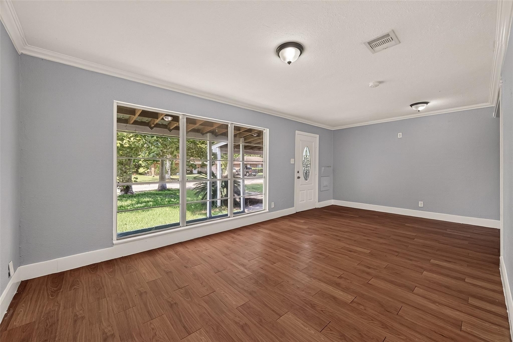 10601 Ambursen Street - Photo 10