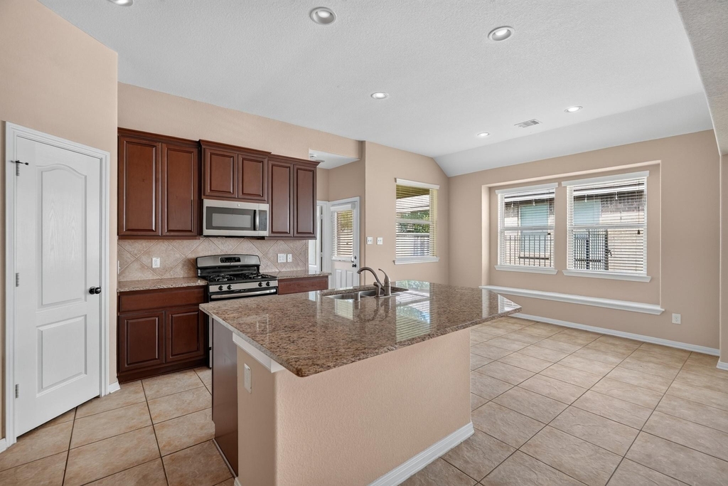 15 Butternut Grove Place - Photo 10