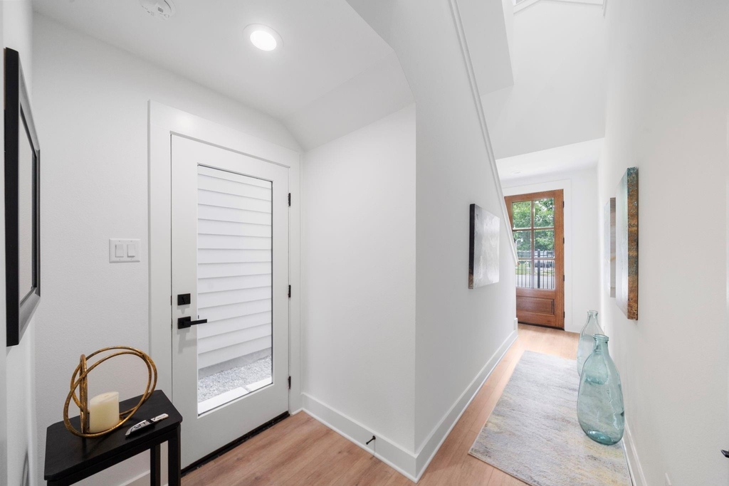 1503 Evelyn Street - Photo 4