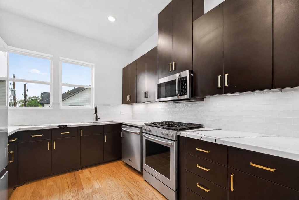 1938 Laverne Street - Photo 14