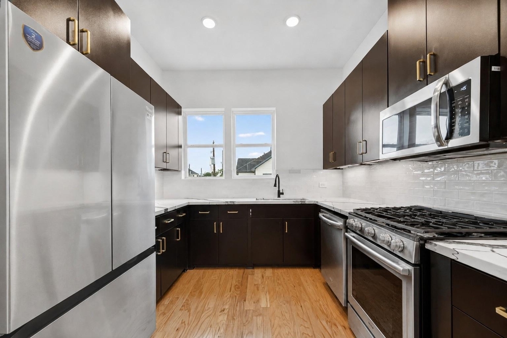 1938 Laverne Street - Photo 16