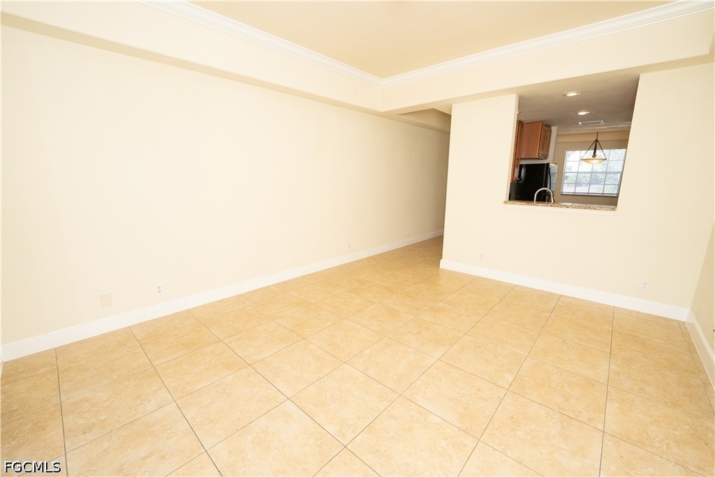 325/327 Se 23rd Avenue - Photo 5