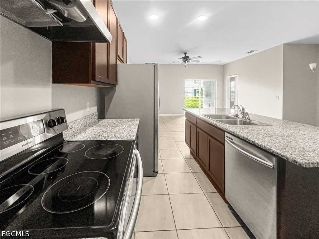 1322 Trafalgar Parkway - Photo 11