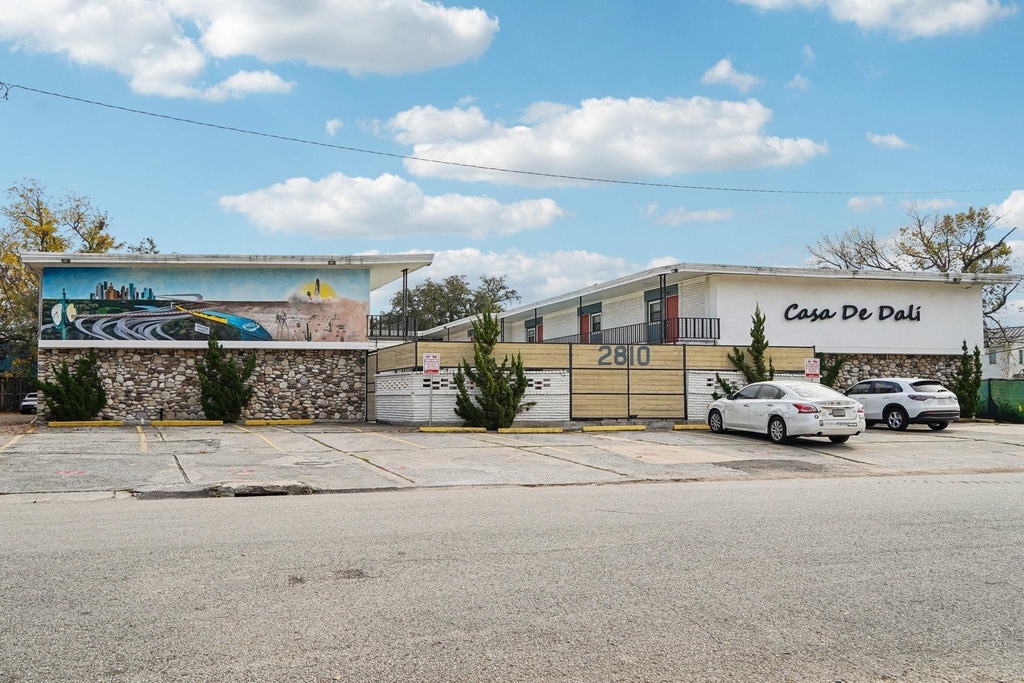 2810 Beauchamp Street - Photo 0