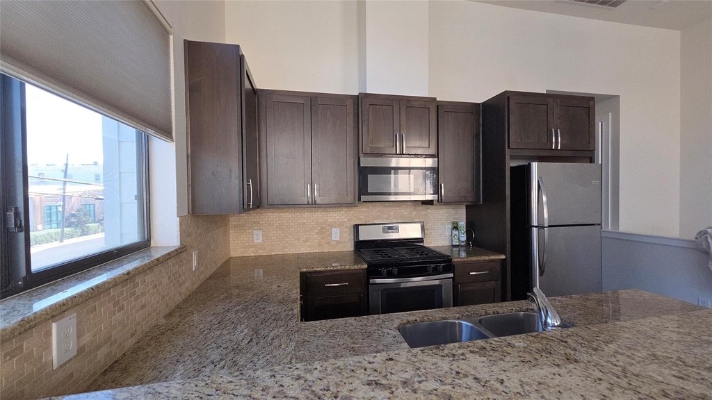 103 Adam Lane - Photo 1