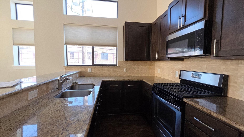 103 Adam Lane - Photo 2