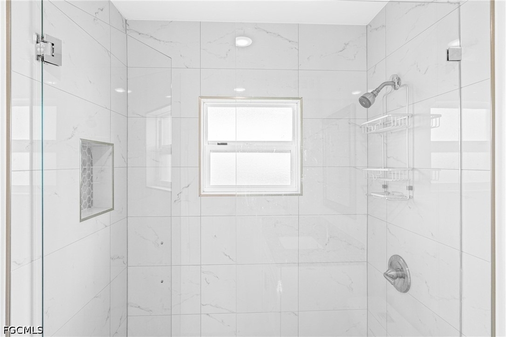 3225 E Riverside Drive - Photo 13